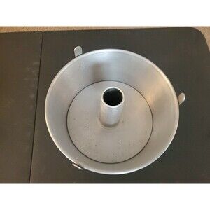 Vintage Mirro Aluminum 2-Piece Footed Angel Food/Pound Cake Pan 10" Model 5394-M